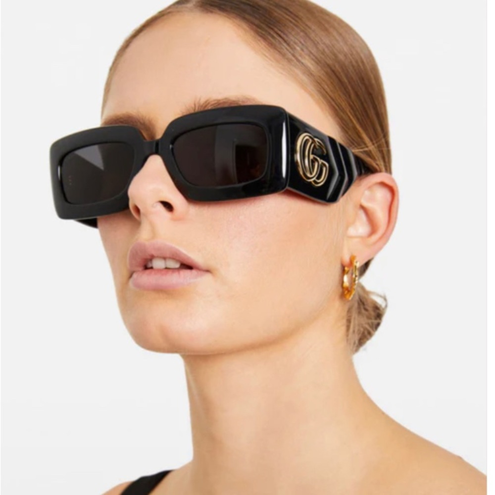 New - Gucci Black Gray Gg0811s 001 Logo Rectangle Unisex Sunglasses